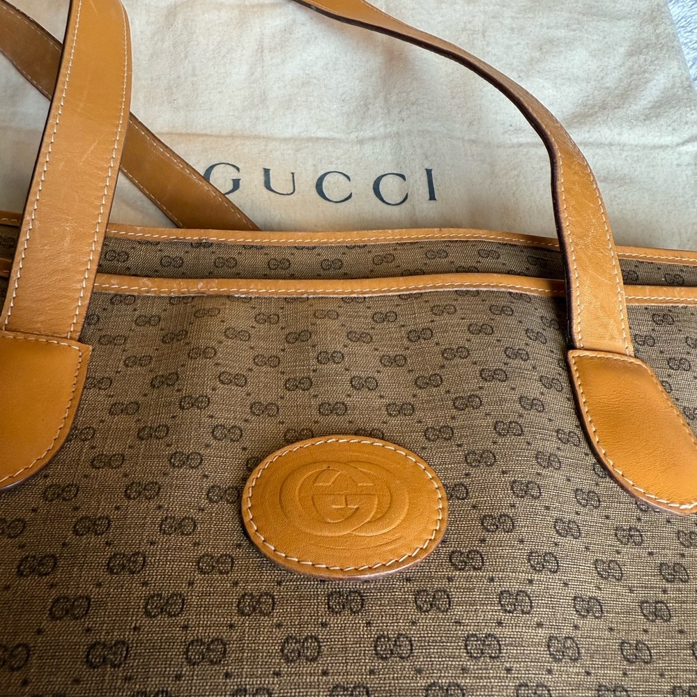 Gucci Micro GG Vintage PVC Leather Shoulder Tote - Picture 4 of 16